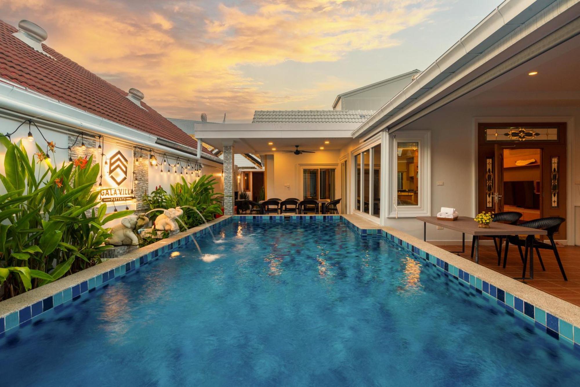 Gala Holiday Villa Pattaya Esterno foto